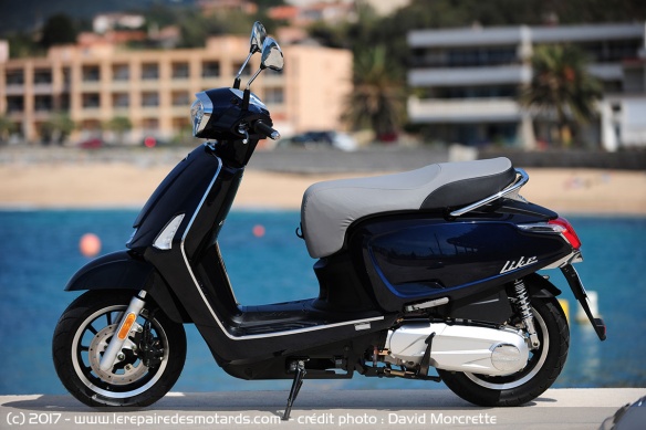 Kymco Like en bleu