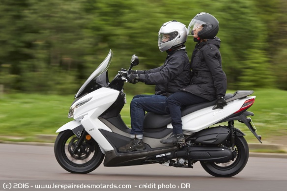 Le Kymco X-Town 125i en duo