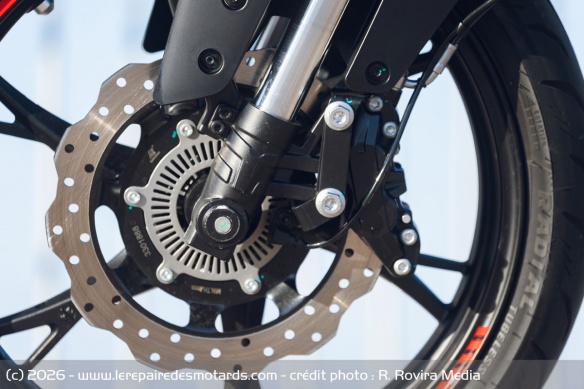 Le frein avant de la Macbor Shifter 125 EVO