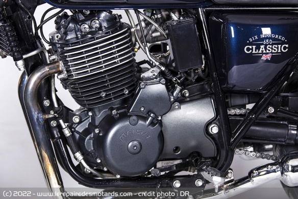Moteur monocylindre de 644cm3, 4 temps