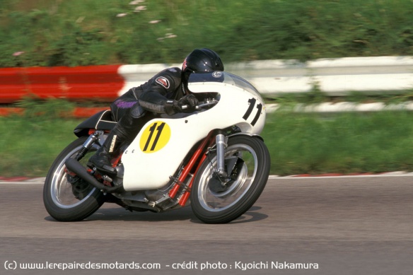 Essai de la Monard 650 de Bill Ivy à Mallory Park
