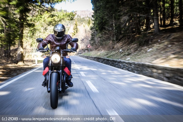 Essai de la Moto Guzzi V7 III Carbon