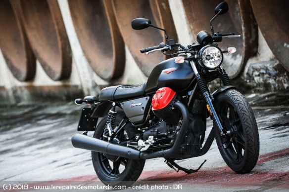 Moto Guzzi V7 III Carbon