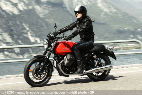 Essai Moto Guzzi V7 Stone