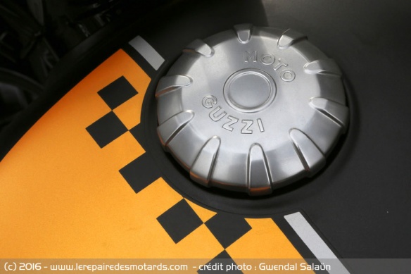 Réservoir Moto Guzzi V9