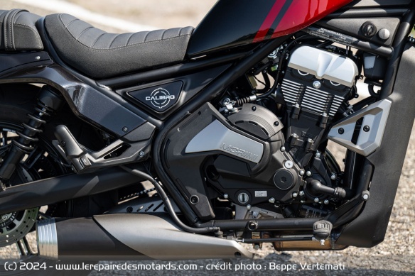 Le bicylindre en ligne de 693 cm3 de la Moto Morini Calibro 700