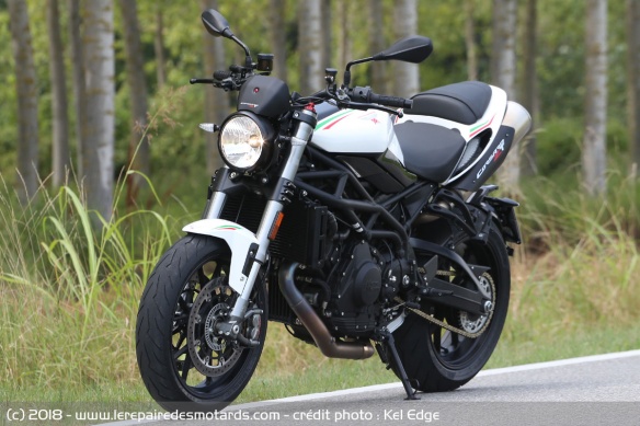 Essai de la Moto Morini Corsaro 1200 ZT