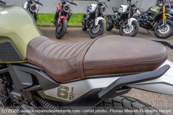 La selle de la SeieMMezzo SCR