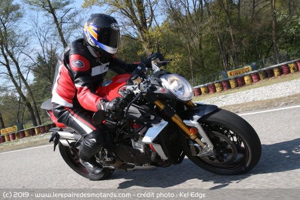 Essai de la MV Agusta Brutale 1000 Serie Oro sur piste