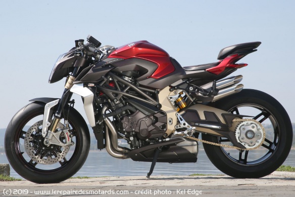 La MV Agusta Brutale 1000 Serie Oro sera produite à 300 exemplaires