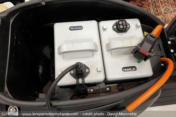 2 batteries amovibles
