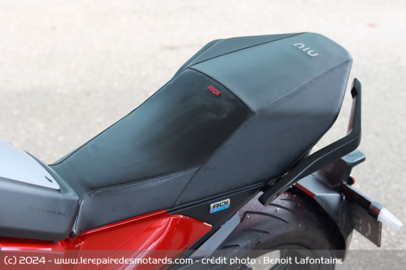 La selle de la Niu RQi Sport