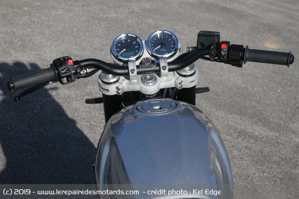 Premier contact avec la Norton Atlas 650 Nomad