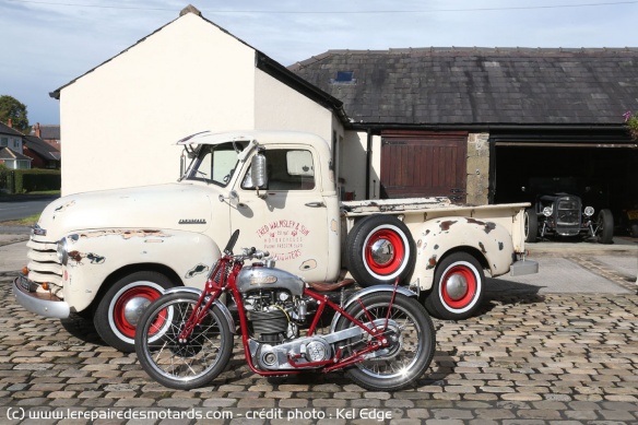 La Fredder et le Pick Up Chevrolet de Walmsley