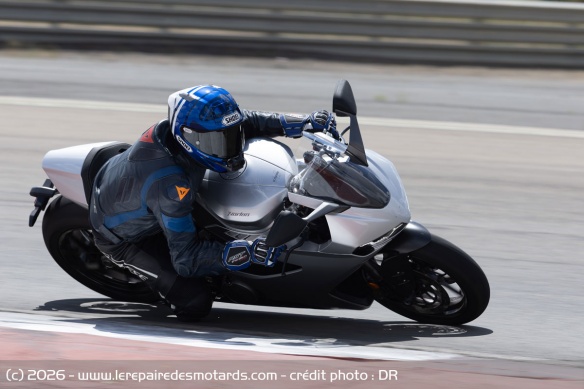 Nous avons pu jauger le potentiel de l'Anglaise sur le circuit de Monteblanco