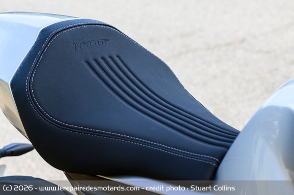 La selle monoplace de la Norton Manx R Signature