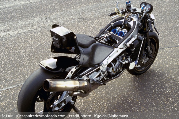 La Norton Abus NRS 588 mise à nu