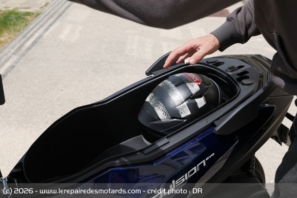 Le coffre du Peugeot Pulsion Evo 125