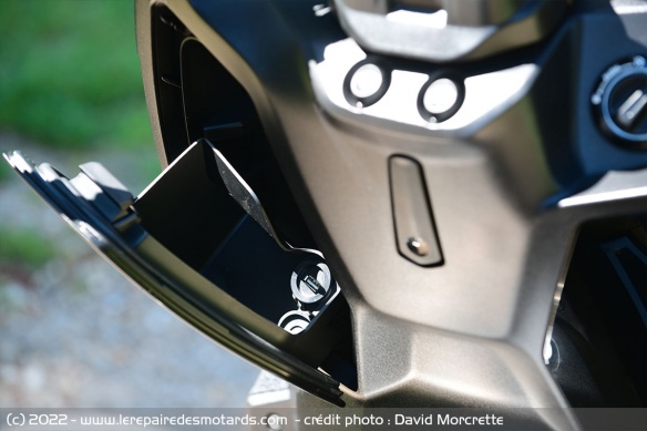 Vide poche avec prise USB pour recharger