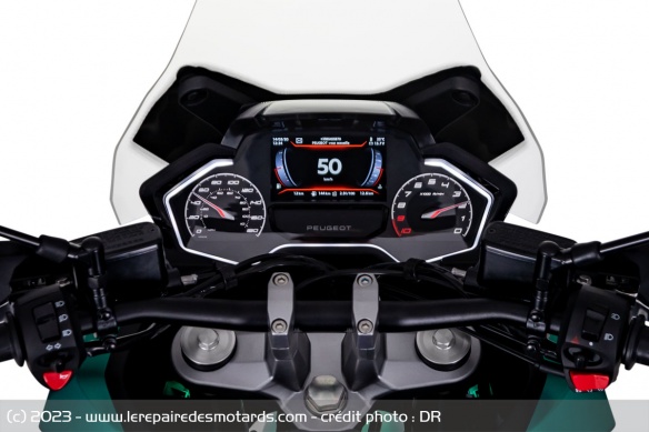 Le tableau de bord du Peugeot XP 400