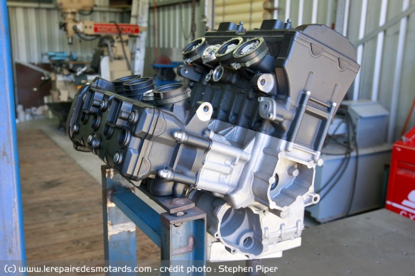 Le V8 réalisé à partir de deux moteurs de Yamaha R1