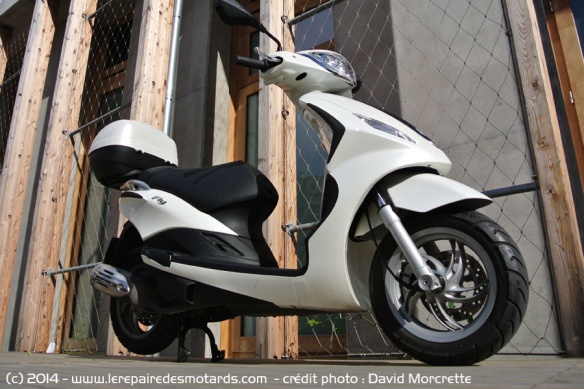 Scooter Piaggio Fly 125