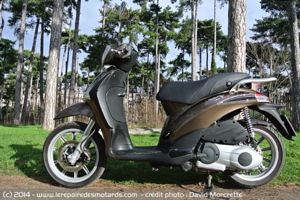 Vue de coté du Piaggio Liberty 125