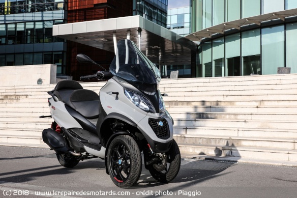 Piaggio MP3 350