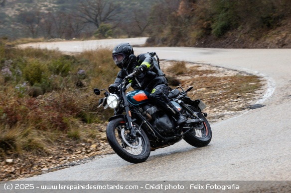 Essai du scrambler Royal Enfield Bear 650 Essai du scrambler Royal Enfield Bear 650