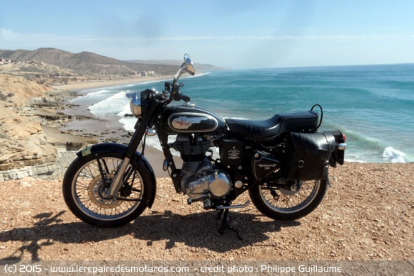Royal Enfield Bullet Standard à la mer