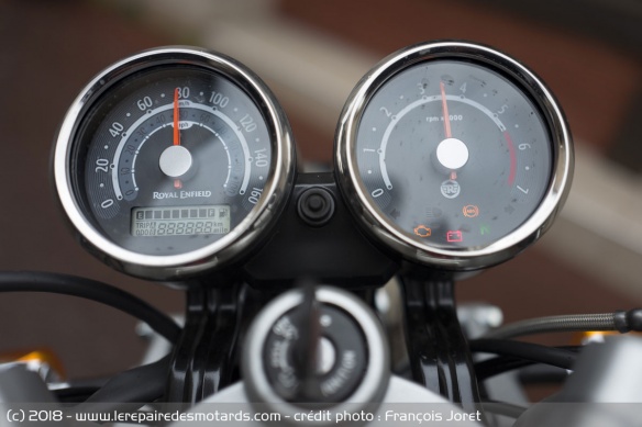 Compteur de la Royal Enfield Continental GT