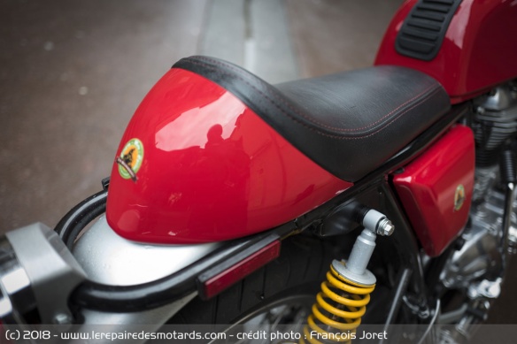 Selle de la Royal Enfield Continental GT