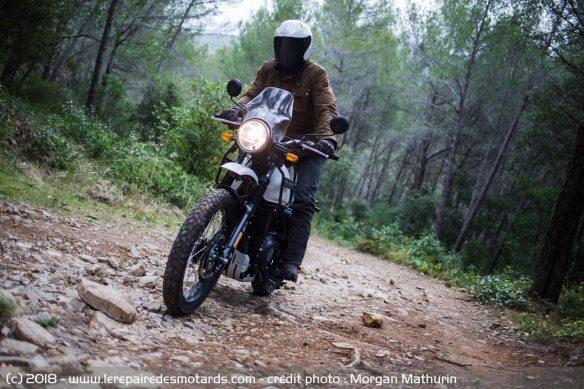 La Royal Enfield Himalayan en tout-terrain