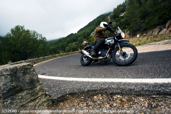 La Royal Enfield Himalayan sur route