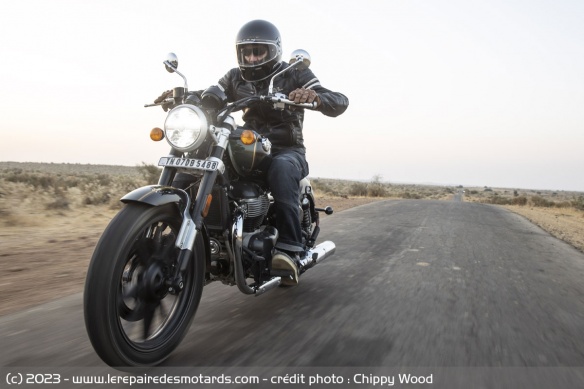 La moto se montre plus confortable à 110/120 km/h qu'à 130 km/h