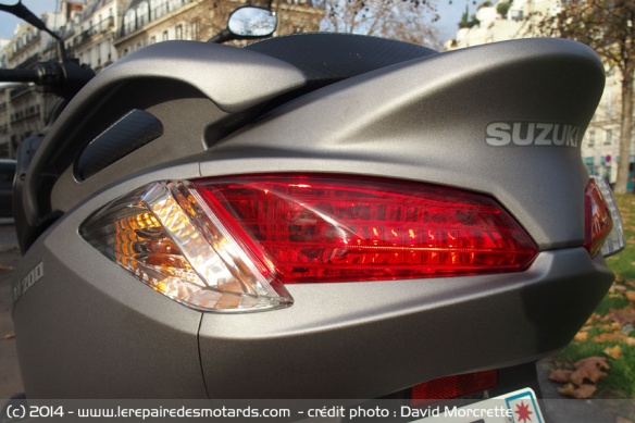 Feu arrière Suzuki Burgman 200
