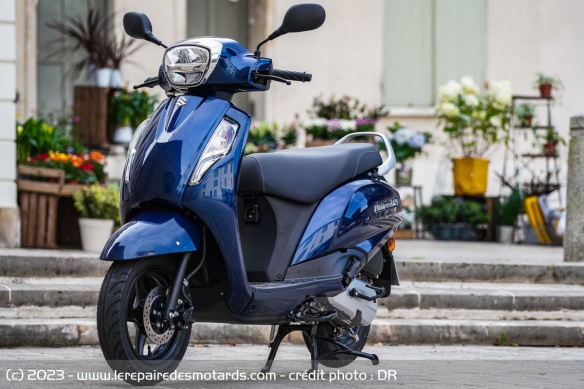 Le scooter Suzuki Address 125