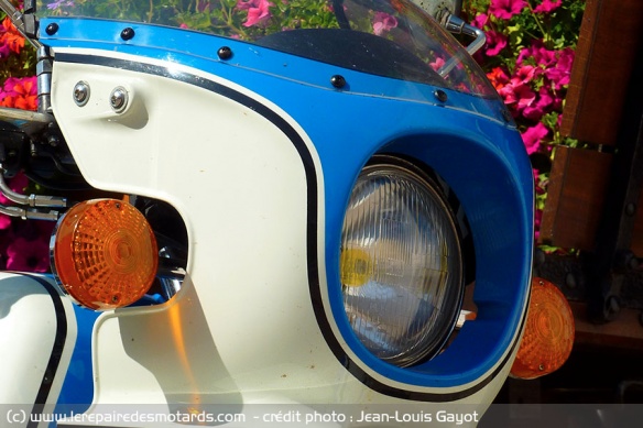Phare Suzuki GS 1000 S