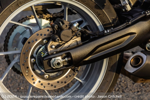 Le frein arrière Nissin de la Suzuki GSX-R8