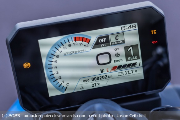 Le compteur TFT de la Suzuki GSX-8S