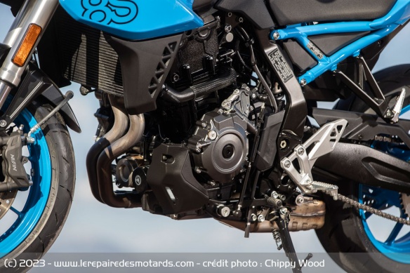 La GSX-8S embarque un shifter bidirectionnel