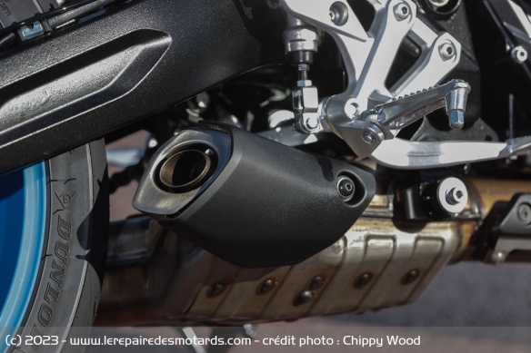 Le silencieux de la Suzuki GSX-8S