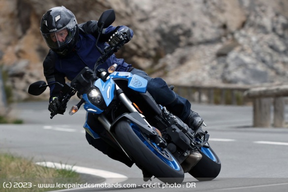 Essai de la Suzuki GSX-8S sur les petites routes