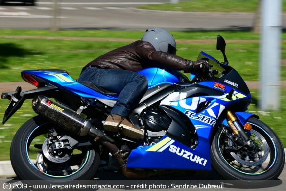 La Suzuki GSX-R 1000 R sur route