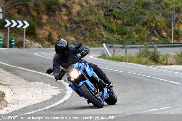 Enchainements de virages sur la Suzuki GSX-S 750 A2
