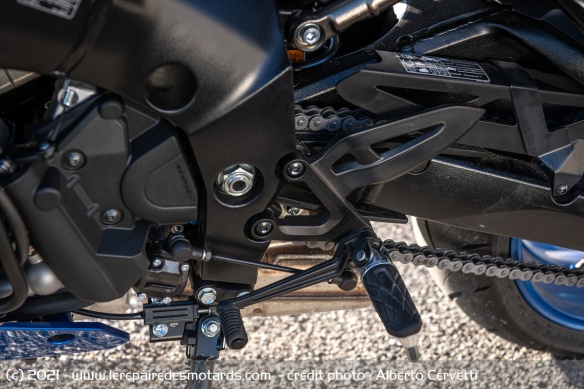 Le shifter de la Suzuki GSX-S 1000 GT