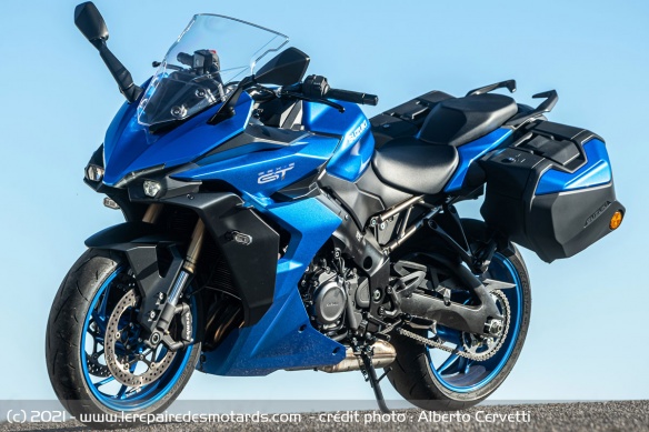 La Suzuki GSX-S 1000 GT est tarifée à 14.799 euros sans les valises