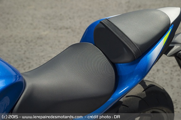 Selle biplace de la Suzuki GSX-S 1000 F