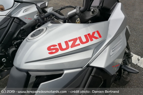 Le réservoir de la Katana offre une capacité de 12 litres