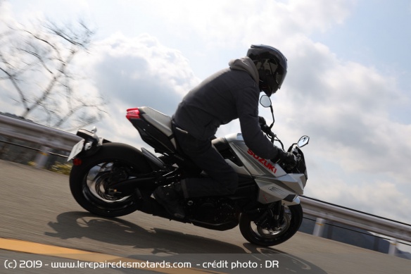 La Suzuki Katana est facile à emmener en courbe